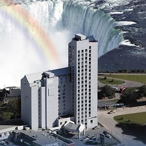 The Oakes Hotel Overlooking The Falls